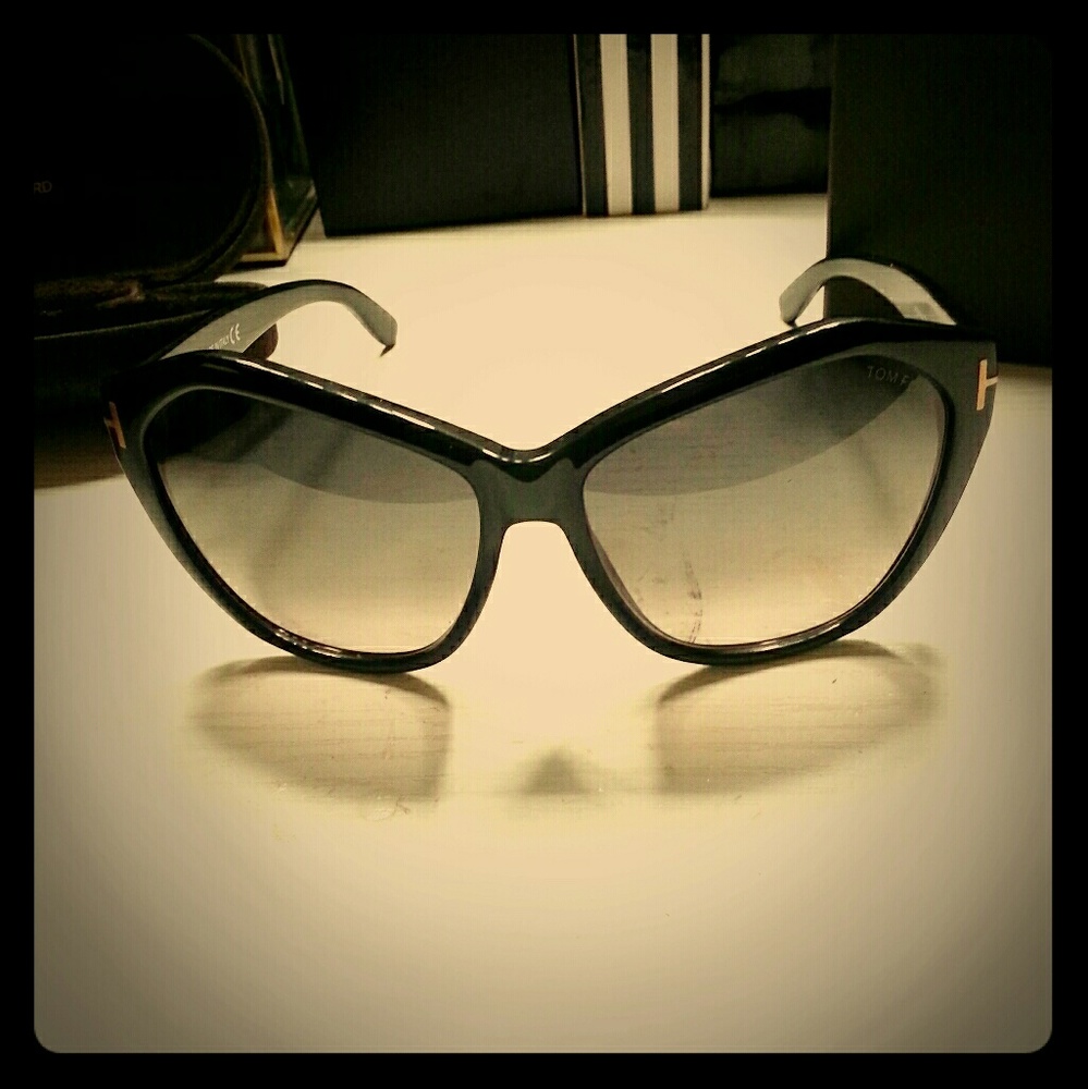 Tom Ford sunnies